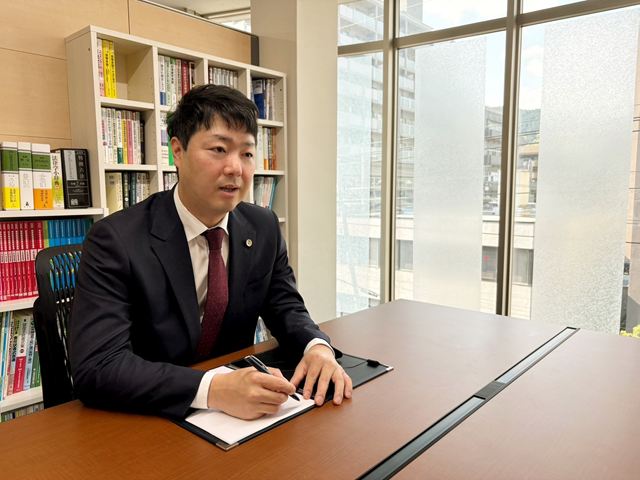 弁護士 樋口俊介